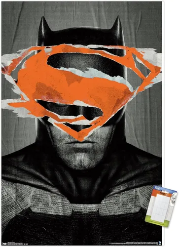 Vista 11 de Trends International DC Comics Movie - Batman v Superman - Batman Teaser Wall Poster, 14.725" x 22.375", Barnwood Framed Version Versión enmarcada
