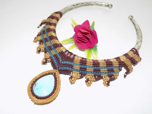 Vista 5 de Collar turquesa, collar Hasli para mujer, collar de torsión, collar de cuello, regalo para ella SN-2060, Gema, turquesa creada
