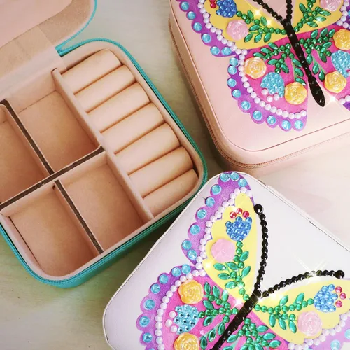 Vista 5 de Paquete de 3 joyeros de viaje de mariposa para niñas, pintura de diamantes, mini estuche de viaje para joyas, estuche organizador de viaje y soporte