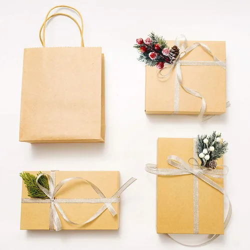 Vista 7 de Paquete de 20 ramas de piñas artificiales de Navidad, ramas de pino de 5.9 pulgadas, tallos de bayas de acebo blanco, ramas de pino, tallos de bayas