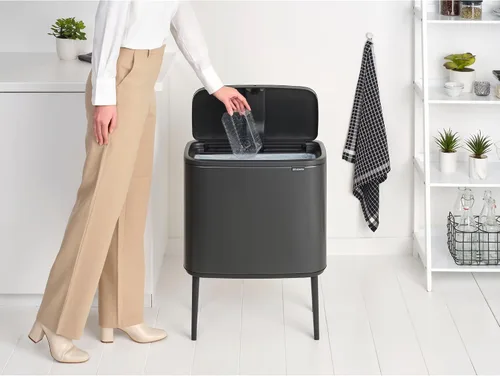 Vista 5 de Brabantia Bo Cubo de Basura - 1 x Cubo Interior de 9.5 Galones (Gris Confiado) Cubo de Basura/Reciclaje, Compartimento Extraíble + Bolsas Gratis