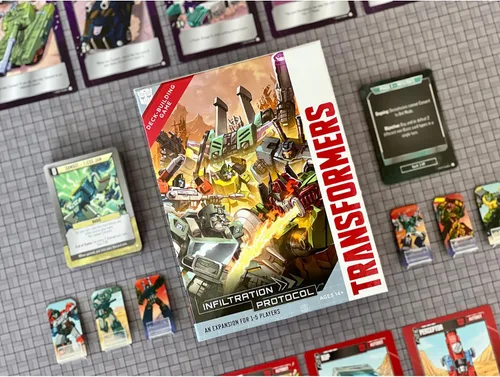 Vista 7 de Renegade Games Studio Transformers Juego de construcción de mazos: expansión del protocolo de infiltración - Edades 14+, 1-5 jugadores