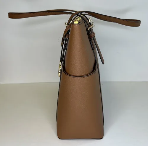 Vista 7 de MICHAEL Michael Kors Jet Set grande con cremallera superior y gancho para bolso a juego