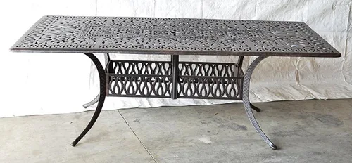 Vista 4 de Grand Tuscany - Juego de comedor de 9 piezas de aluminio fundido recubierto de polvo para patio al aire libre con mesa rectangular de 44 x 84