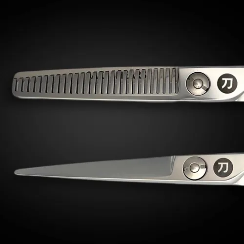 Vista 5 de Saki Kotaro - Juego de tijeras de corte de pelo de 5.5 pulgadas para peluqueros y peluqueros profesionales, incluye tijeras para el cabello
