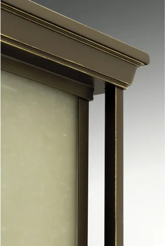 Vista 3 de Progress Lighting Endicott Collection - Farol de poste para exteriores de lino y vidrio color ámbar grabado con 1 luz, bronce antiguo