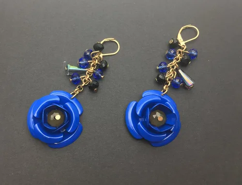 Vista 3 de ysjoy Multi gota Resina Rose Flor arete Candy Color 3" Long Dangle Leverback arete para las mujeres las niñas