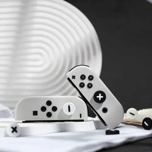 Vista 5 de GeekShare Bonitas tapas de silicona con agarre para el pulgar, funda de joystick compatible con Nintendo SwitchOLEDSwitch Lite, 4