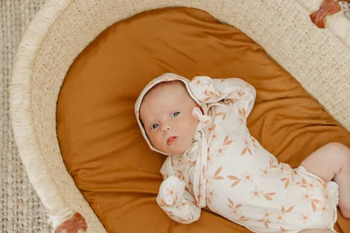 Vista 4 de Copper Pearl Baby Bonnets Rue