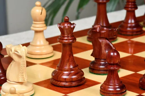 Vista 7 de 1972 Reproduced Fischer-Spassky Staunton Pattern Chess Pieces V2.0 – 3.75" King in Bud Rosewood & Boxwood