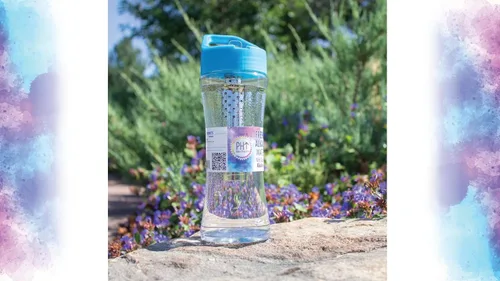 Vista 2 de New Wave Enviro - Botella de agua alcalina con varita de acero inoxidable, capacidad de 22 onzas, botella sin BPA, color azul