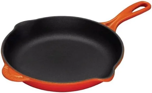 Vista 3 de Le Creuset sartén de hierro fundido esmaltado de 11 3/4 pulgadas, Cereza