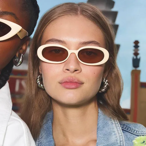 Vista 54 de Le Specs Gafas de sol OUTTA LOVE para mujer