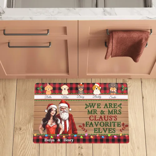 Vista 2 de HUGLAZY Felpudos de Navidad personalizados para puerta de bienvenida con nombre de familia, alfombra de entrada antideslizante personalizada
