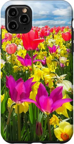 Vista 11 de iPhone 15 Pretty Flowers Tulipanes y narcisos en un caso de campo