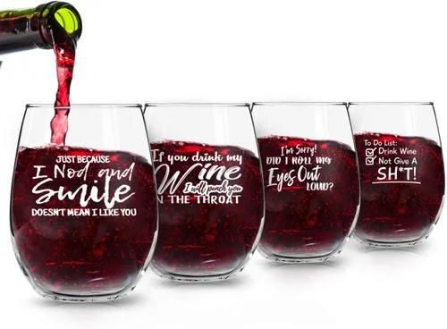 Vista 3 de Juego de 4 copas de vino divertidas de crudo y grosero (15 onzas) - Regalos novedosos de cristalería para mujeres, fiesta divertida, evento