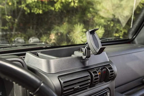 Vista 5 de Rugged Ridge 13551.19 tablero multimontaje con soporte para teléfono para Jeep Wrangler TJ/LJ