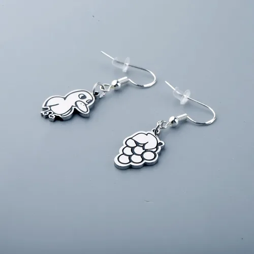 Vista 4 de OKEYCH Regalos inspirados en los años 90, divertidos aretes de pato para la nostalgia, joyería para cosplay
