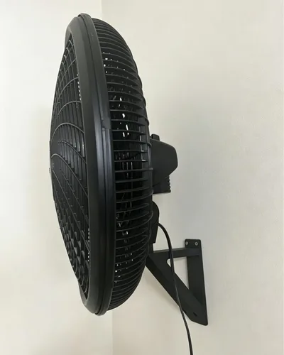 Vista 2 de Soporte de pared para ventiladores Lasko, base de 0.984 in, se adapta a 18/20", para espacios pequeños Blanco
