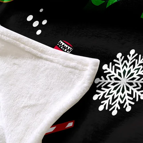 Vista 7 de Bedbay Manta de Navidad de dibujos animados, decoración de Navidad, con patrón de copos de nieve de hombre de jengibre, ultra suave, manta