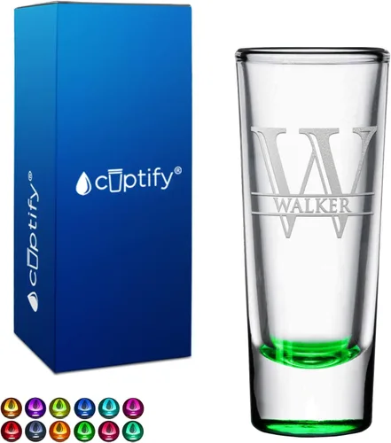 Vista 43 de Vaso de chupito personalizado con fondo negro personalizado de 2 oz, vasos de chupito cordiales con inicial y nombre en script dividido