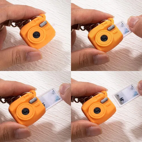 Vista 3 de Llavero de mini cámara con foto personalizada, regalos para amigos, amantes de niños, llaveros personalizados para fotos para mujeres, llavero
