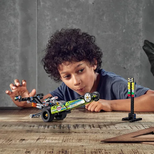 Vista 2 de LEGO Technic Dragster 42103 Kit de construcción de juguete de carreras (225 piezas)