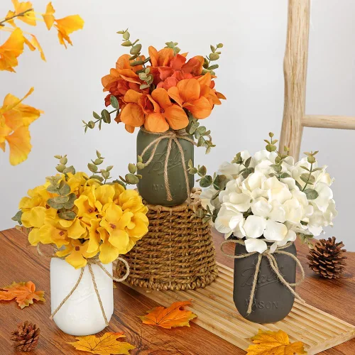 Vista 3 de Centro de mesa con tarro de albañil rústico floral de otoño para mesa, decoración de granja, flores de hortensia artificiales de otoño, decoración
