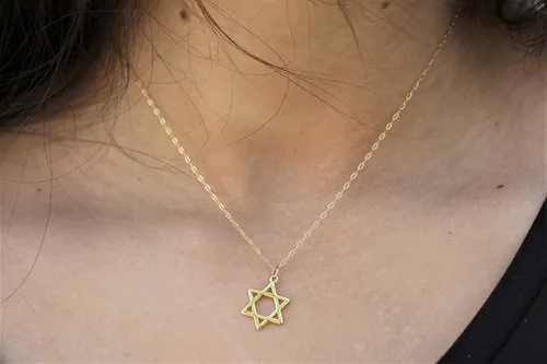 Vista 6 de Collar de estrella de David, collar de Magen David relleno de oro, fina estrella de David de oro, collar religioso, joyería judía de murciélago