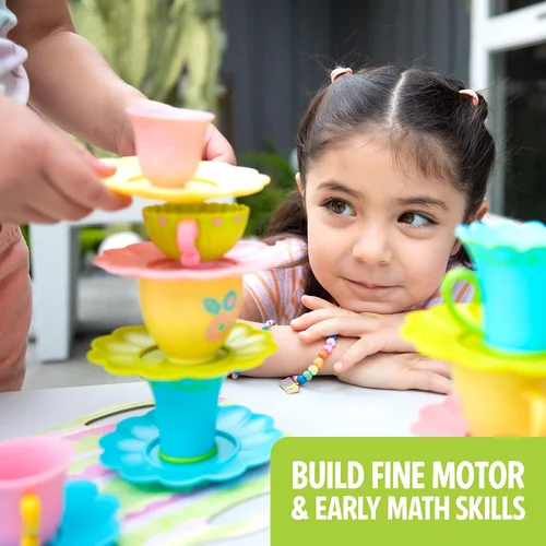 Vista 3 de Educational Insights ¡Teacup Pile-Up! Juego de relevos, juego de mesa preescolar, rellenos para canasta de Pascua para niños, regalo para niños de 4