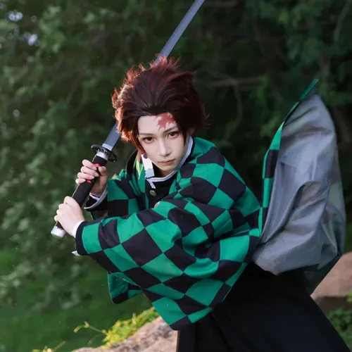 Vista 3 de Kahopy Conjunto de disfraz de cosplay de anime con peluca y aretes, uniforme para Halloween (verde, pequeño)