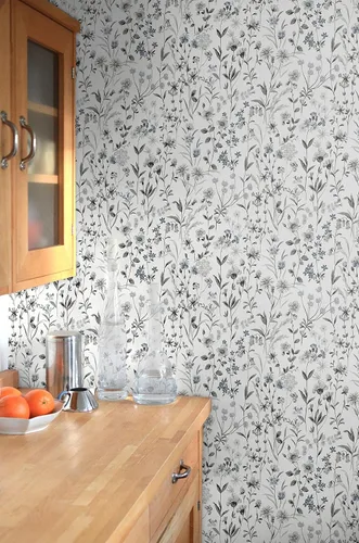 Vista 4 de NextWall Papel tapiz autoadhesivo de flores silvestres (carbón y piedra azulada)