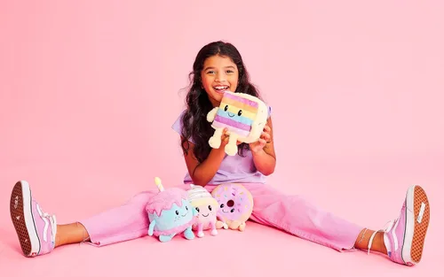 Vista 5 de iscream Screamsicles Kawaii Sweets - Peluche de 8 pulgadas, pastel de cumpleaños