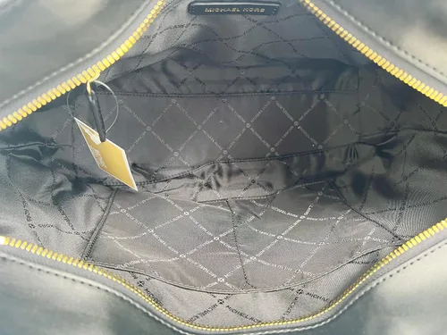 Vista 3 de Michael Kors Jet Set Medium Front Pocket Chain Top Zip Tote