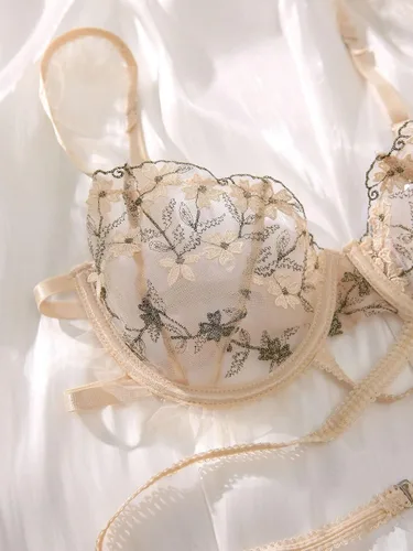 Vista 3 de SOLY HUX Conjunto de lencería de malla con bordado floral para mujer, brasier y braga