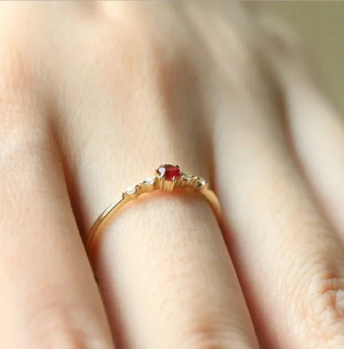 Vista 3 de Lindos y delicados anillos de taladro de rubí de oro de 14 quilates para mujer, anillos delicados, anillos de piedras preciosas, joyería de boda