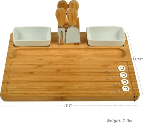 Vista 4 de Tabla de cortar de queso/embutidos de bambú grabada personalizada con cuencos de cerámica, herramientas de queso y marcadores de queso, diseñada