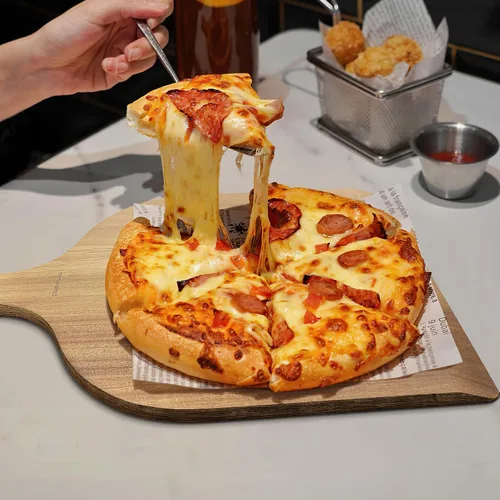 Vista 7 de G.a HOMEFAVOR Pala de pizza de madera de acacia, paleta de pizza de 12 x 14 pulgadas con mango de madera, espátula de pizza para hornear