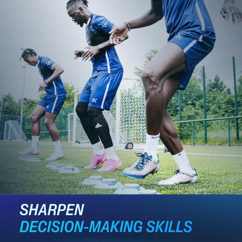 Vista 4 de BlazePod Soccer Reaction Training Kit – 4 Smart Light Pods for Speed, Ball Control & Game IQ – Football Reflex Training for Players & Coaches – App