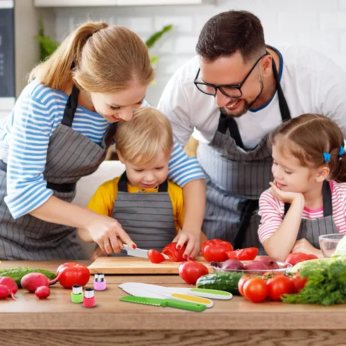 Vista 6 de Juego de cuchillos para niños, juego de cuchillos seguros para niños pequeños, cuchillos seguros para cocina real, bordes dentados, utensilios