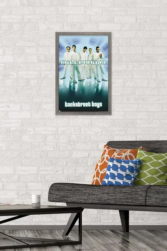 Vista 2 de Trends International Backstreet Boys - Póster de pared del milenio, 22.4 pulgadas de largo x 14.7 pulgadas, versión enmarcada en madera de granero
