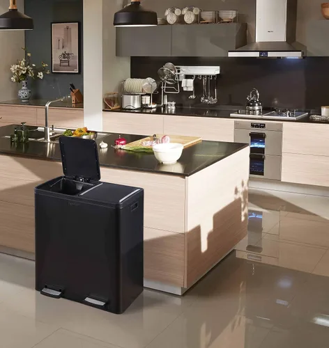 Vista 6 de Step N' Sort El bote de basura y reciclaje de capacidad extra grande de 18.5 galones, Soft-Step, con dos compartimentos y contenedores interiores