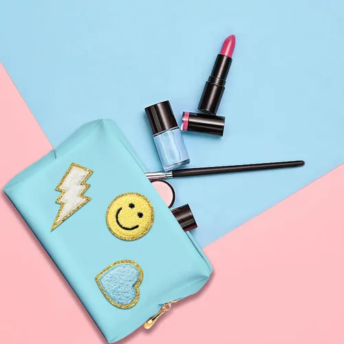 Vista 3 de LieToi - Bolsa de aseo pequeña con parche preparado, sonrisa, relámpago, corazón, arcoíris, de piel sintética, bolsa de maquillaje impermeable Azul