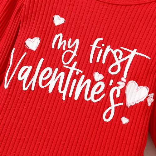 Vista 5 de YOUNGER TREE Conjunto de 3 piezas de ropa de San Valentín para bebé, recién nacida, mi primer día de San Valentín, mameluco con patrón de amor