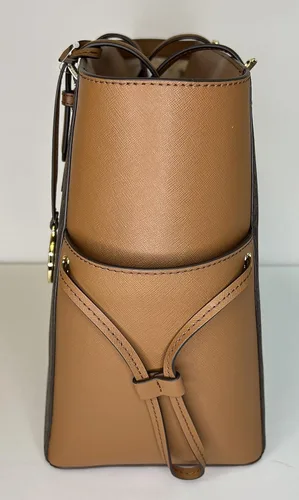 Vista 6 de Michael Kors MICHAEL Michel Kors Gilly - Bolsa de viaje con cordón grande con doble cierre para la muñeca