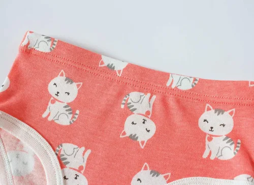 Vista 4 de KikizYe Bragas de algodón suave para niñas pequeñas y grandes, ropa interior surtida