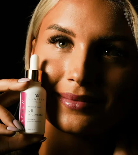 Vista 2 de GUNILLA - Suero rejuvenecedor celular Suero facial hidratante antienvejecimiento antiarrugas para líneas finas, manchas oscuras con aloe vera