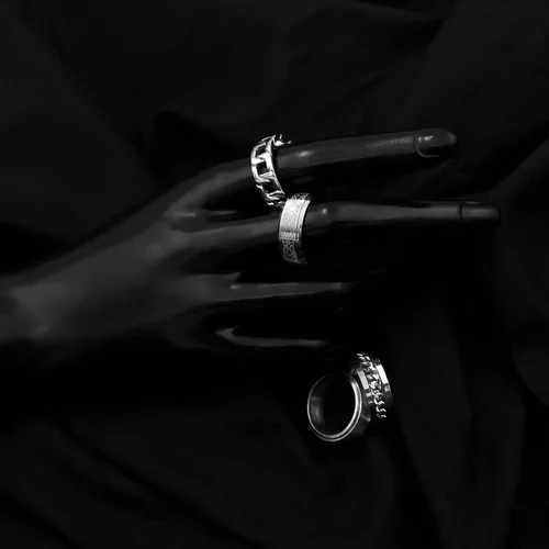 Vista 7 de Ronglry 4 anillos giratorios de acero inoxidable de titanio para mujeres y hombres, anillos negros para el estrés y la ansiedad para anillos