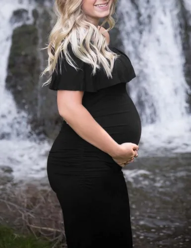 Vista 2 de KIM S Vestido de maternidad sin mangas con volantes y hombros descubiertos (S-XXL), vestido ajustado para sesión de fotos de baby shower