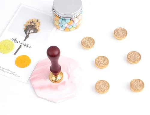 Vista 3 de Juego de sellos de sellado con 12 piezas de signos del zodiaco completo constelaciones temáticas cabezas de latón mango de madera kit de sellado